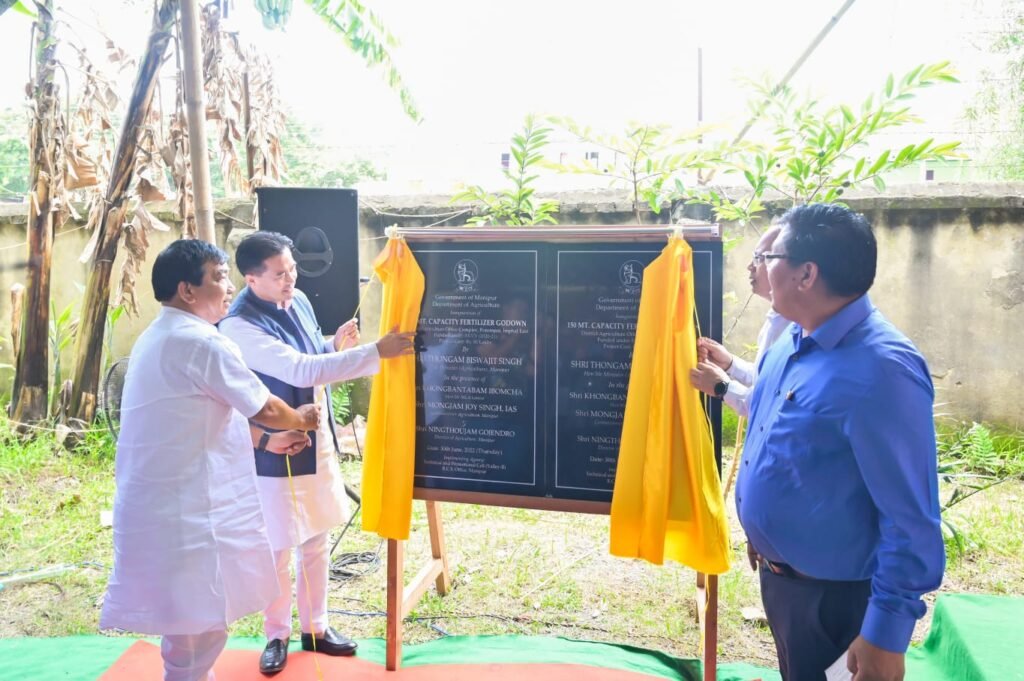 Agri Minister Th Biswajit on Thursday inaugurated a 150 MT Capacity Fertilizer Godown constructed under Rashtriya Krishi Vikas Yojana (RKVY) at the District Agriculture Office Complex in Imphal East and Thoubal