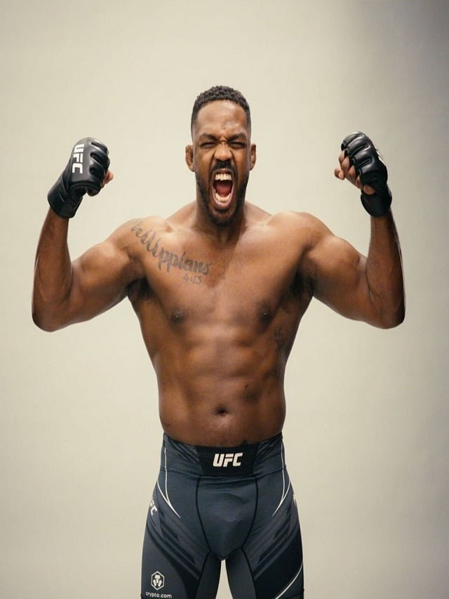 Return of a Legend: Jon Jones lift the title at UFC 285