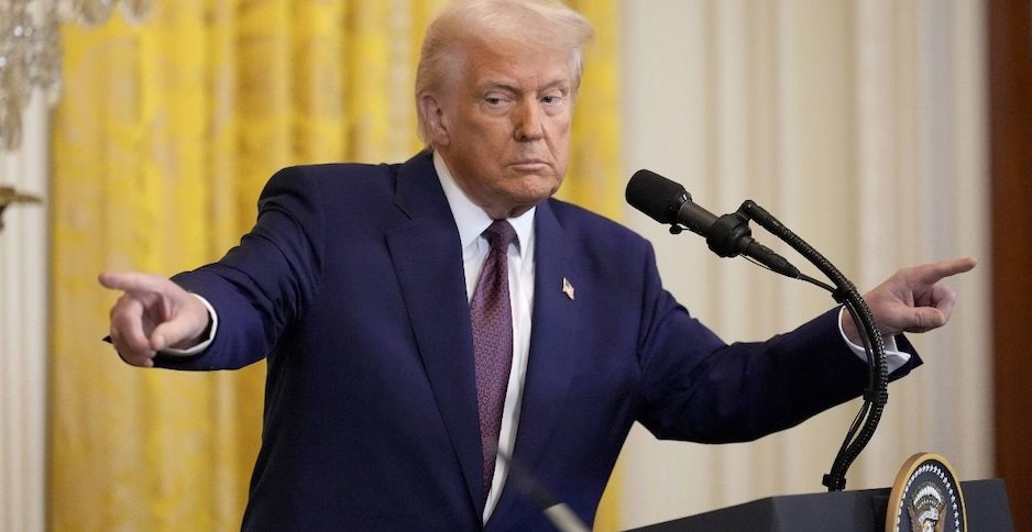 Trump's Gold Card Visa: An Economic Boost or a Barrier to the American Dream?