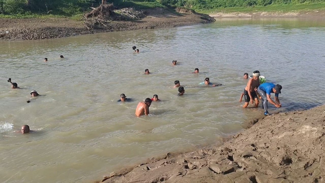 IDPs Defy Authorities, Swim Across River to Reclaim Homes in Manipur 2 IMG 20250716 WA0019