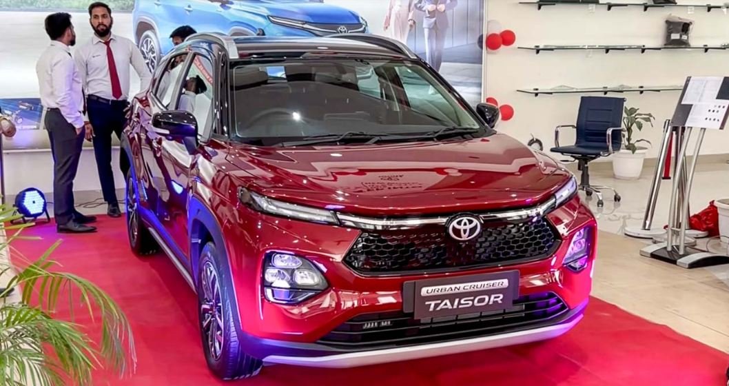 Toyota Ends 2025 With Discounts Up To Rs 80,000 4 Toyota Discounts Dec 2025 Up To Rs 80K– Glanza, Taisor, Rumion, Hyryder, Camry.