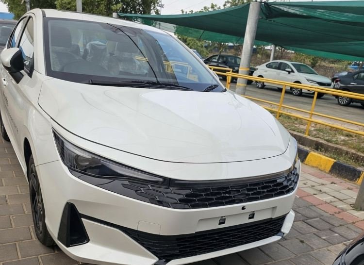 Honda City Facelift Looks Sharper and Meet Timeless Elegance