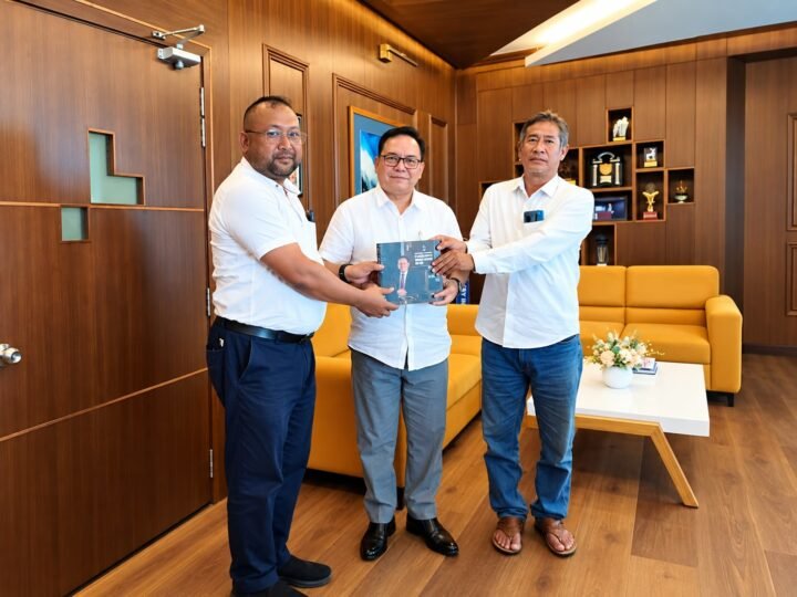 Dr Thangjam Dhabali Singh’s Journey from the Lab Finds a Place at Manipur University 22 Dr Thangjam Dhabali Singh donates Microscope to Milestones to Manipur University