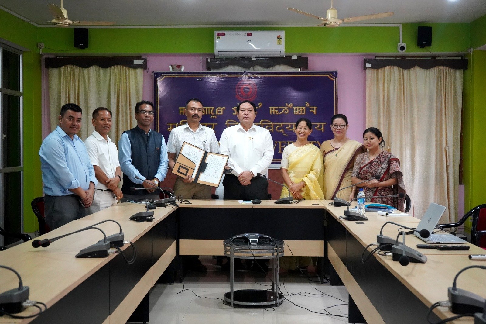 Manipur University Signs MoU With Malaysia’s INTI International University 1 MANIPUR UNIVERSITY–INTI PARTNERSHIP Student Exchanges - Joint Research Internships